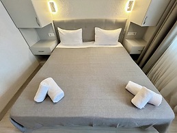 Farrys Boutique Hotel & Beach Club