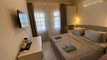 Farrys Boutique Hotel & Beach Club