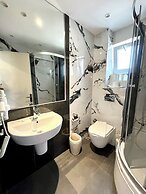 Farrys Boutique Hotel & Beach Club