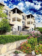 Farrys Boutique Hotel & Beach Club