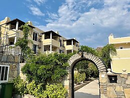 Farrys Boutique Hotel & Beach Club