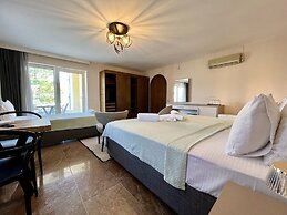 Farrys Boutique Hotel & Beach Club