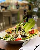 Farrys Boutique Hotel & Beach Club