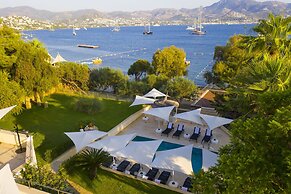 Farrys Boutique Hotel & Beach Club