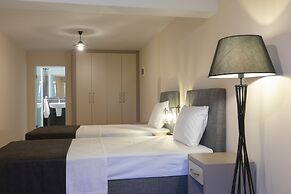 Farrys Boutique Hotel & Beach Club