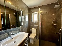 Farrys Boutique Hotel & Beach Club