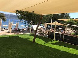 Farrys Boutique Hotel & Beach Club