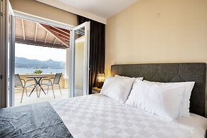 Farrys Boutique Hotel & Beach Club