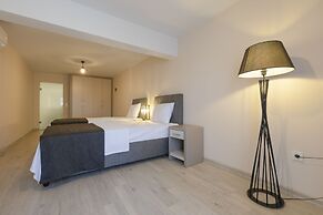 Farrys Boutique Hotel & Beach Club