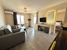 Farrys Boutique Hotel & Beach Club