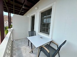 Farrys Boutique Hotel & Beach Club