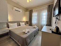 Farrys Boutique Hotel & Beach Club