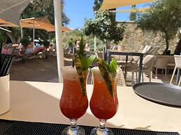 Farrys Boutique Hotel & Beach Club