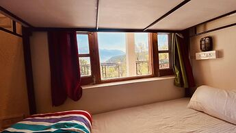 Madpackers Manali - Hostel