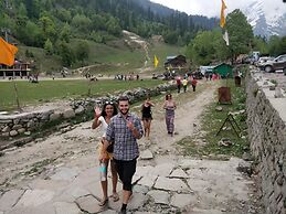 Madpackers Manali - Hostel