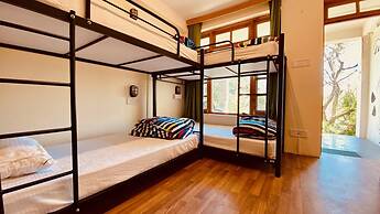 Madpackers Manali - Hostel