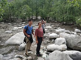 Madpackers Manali - Hostel