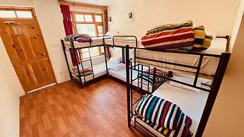 Madpackers Manali - Hostel