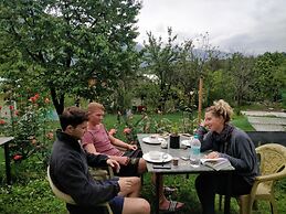 Madpackers Manali - Hostel