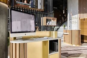 Crowne Plaza Warsaw - The HUB by IHG