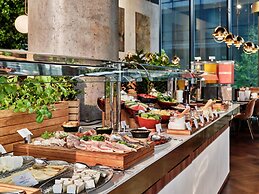 Crowne Plaza Warsaw - The HUB by IHG