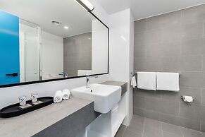 Thornton Executive Hotel