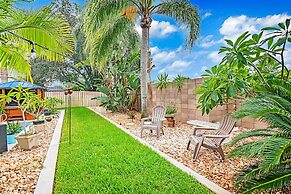 Urban Oasis W/hot Tub, Heated Pool And Private Movie Theater 2 Bedroom