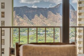 Deluxe 21st Floor Corner Condo with Diamond Head Views, FREE Parking &