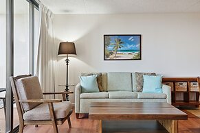 Deluxe 21st Floor Corner Condo with Diamond Head Views, FREE Parking &