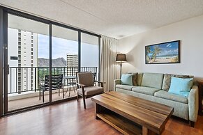 Deluxe 21st Floor Corner Condo with Diamond Head Views, FREE Parking &