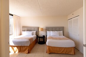 Fully Equipped 23rd Floor Condo at the Waikiki Banyan by Koko Resort V