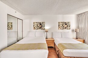 Waikiki Banyan Condo Located One Block From Waikiki Beach! by Koko Res