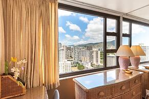Waikiki Banyan Condo Located One Block From Waikiki Beach! by Koko Res