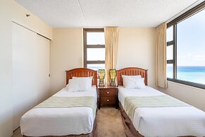 Waikiki Banyan Condo Located One Block From Waikiki Beach! by Koko Res