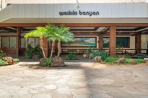 Waikiki Banyan Condo Located One Block From Waikiki Beach! by Koko Res