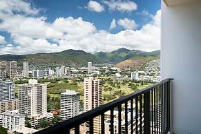 Waikiki Banyan Condo Located One Block From Waikiki Beach! by Koko Res