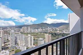 Waikiki Banyan Condo Located One Block From Waikiki Beach! by Koko Res