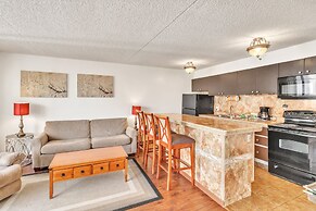 Waikiki Banyan Condo Located One Block From Waikiki Beach! by Koko Res
