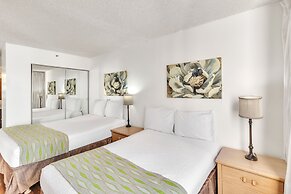Waikiki Banyan Condo Located One Block From Waikiki Beach! by Koko Res