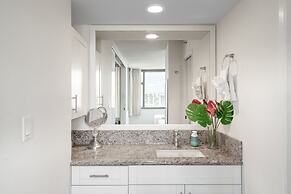 Waikiki Banyan Condo Located One Block From Waikiki Beach! by Koko Res