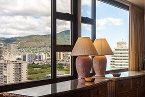 Waikiki Banyan Condo Located One Block From Waikiki Beach! by Koko Res
