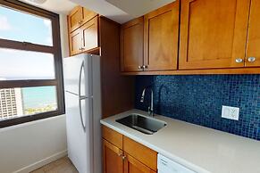 Artsy 32nd Floor Condo with Modern Furnishings & Gorgeous Ocean Views 