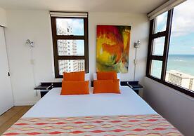 Artsy 32nd Floor Condo with Modern Furnishings & Gorgeous Ocean Views 