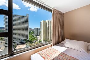Spacious 14th Floor Corner Suite, Partial Diamond Head and Ocean Views