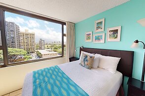 Deluxe Condo Near Waikiki Beach - Free Parking by Koko Resort Vacation