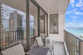 High Rise Ocean View Waikiki Condo, FREE Parking & Wi-Fi by Koko Resor