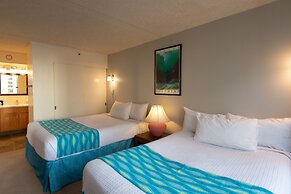 Updated Waikiki Condo with Mountain Views - 22nd floor, Free parking &