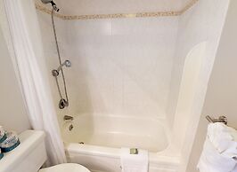 High Level Waikiki Condo - Enjoy Ocean Views From Your Private Lanai! 