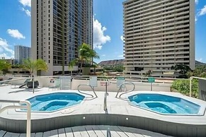 High Level Waikiki Condo - Enjoy Ocean Views From Your Private Lanai! 