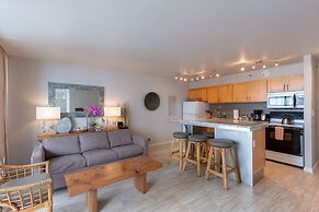 High Level Waikiki Condo - Enjoy Ocean Views From Your Private Lanai! 